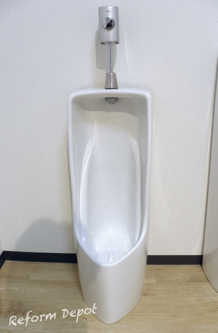 リクシル 小便器  フラッシュバルブ